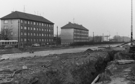 128) rekonstrukce ulice U Prazdroje 9. listopadu 1988 (foto Z. Šůcha)