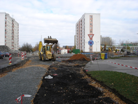 Kruhový objezd na náměstí generála Píky výstavba 30.10. 2006 