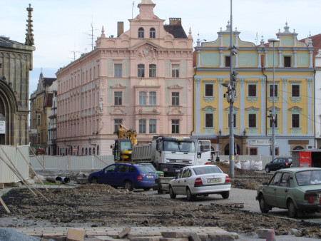 48) Rekonstrukce dlažby náměstí 31.10. 2006